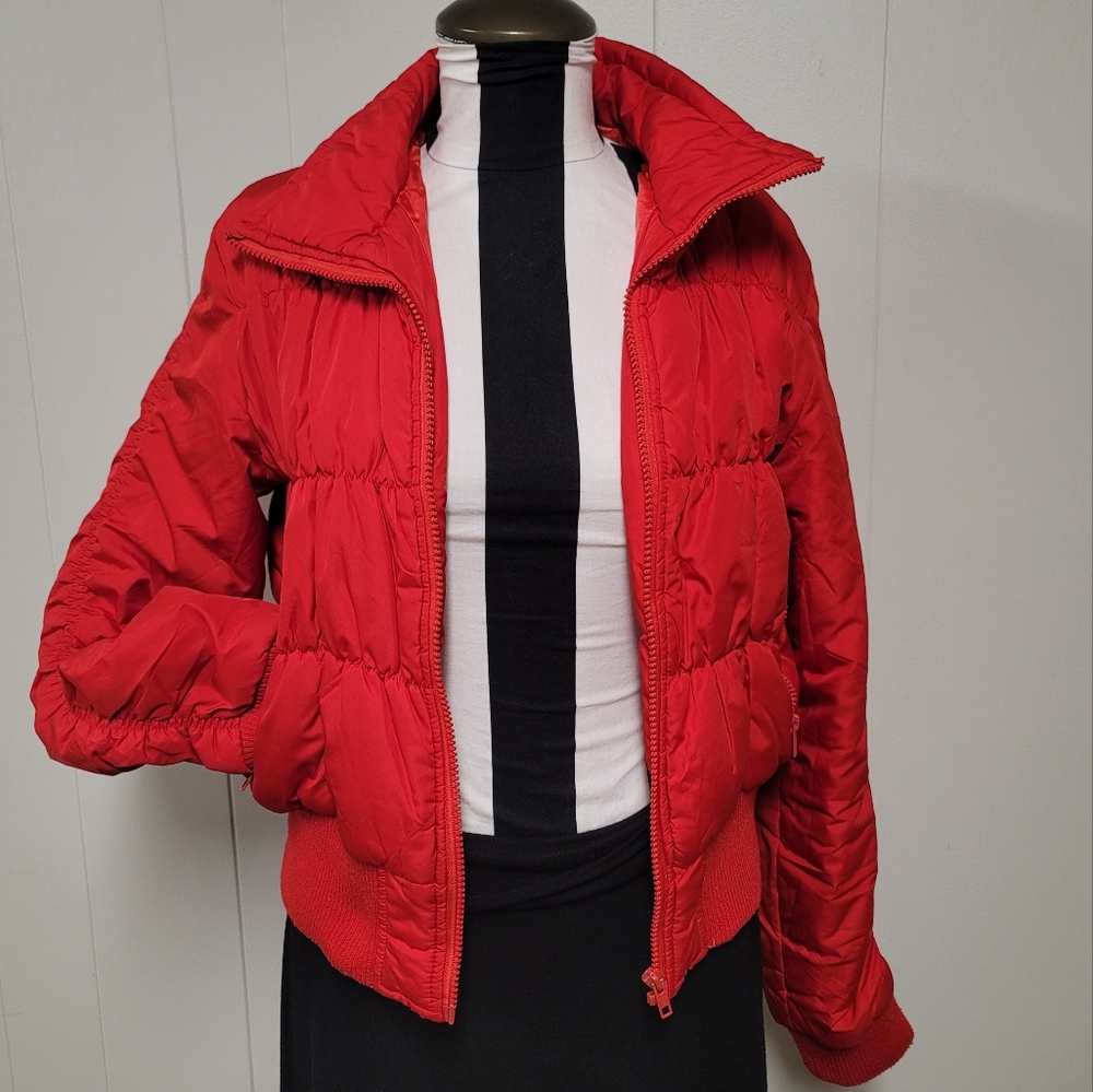 Red Short Puffer